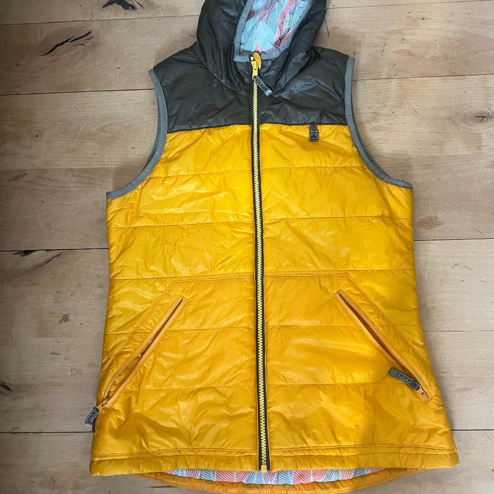 Strafe Aspen- Cirque Puffy Vest